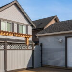 Comment renforcer la sécurité de la maison avec clôtures, portails et portes sectionnelles ?